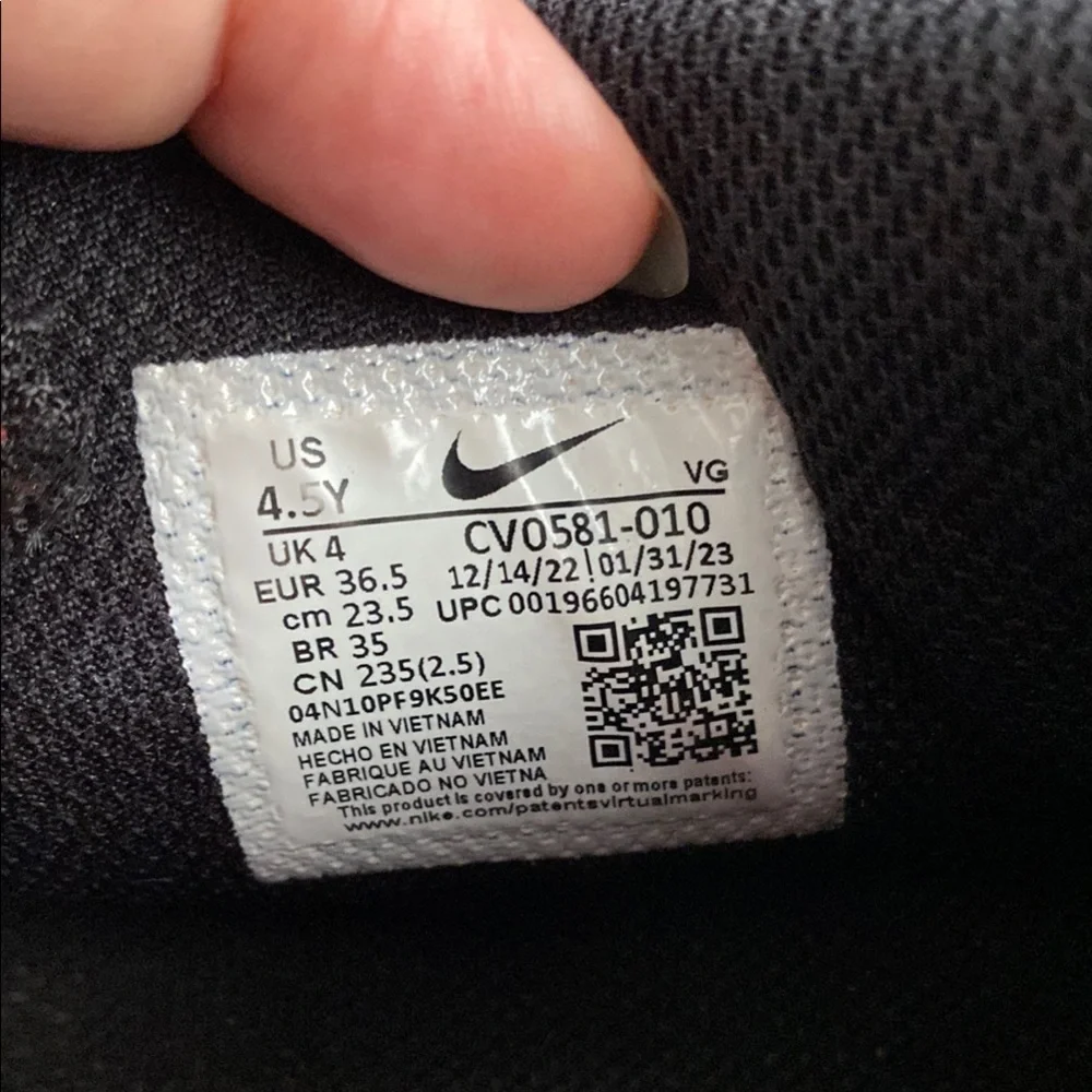 Nike Kids Black and White Sneakers
